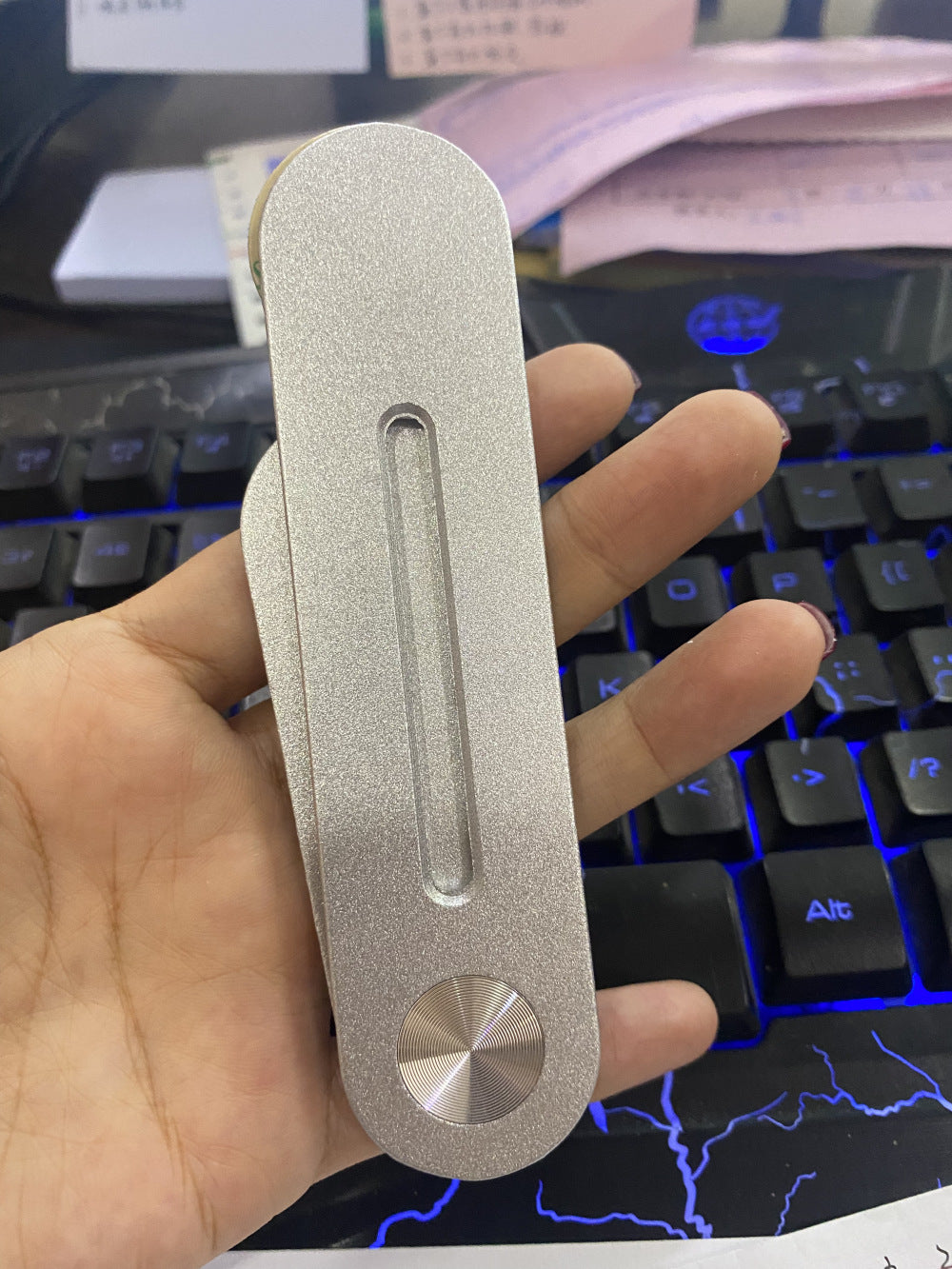 Aluminum Alloy Laptop Desk MagSafe Phone Stand for Tesla